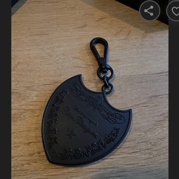 Dom perignon champagne Moët keychain - Picture 3 of 8